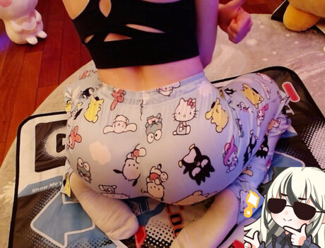 Mello Mutinus star nude pics