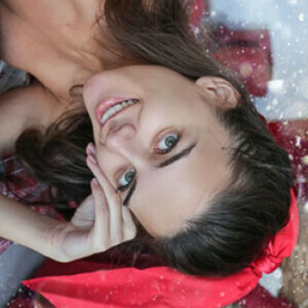 sudus fm high quality actress picture