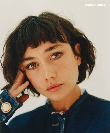 Sydney Chandler free pornstar pics