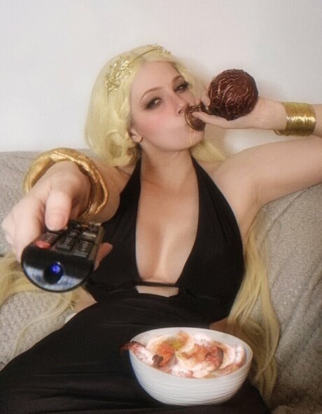 Misschalice hot model img