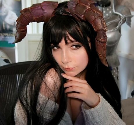 Misschalice pornographic model photo