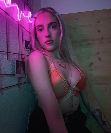 swim onlyfans hd image