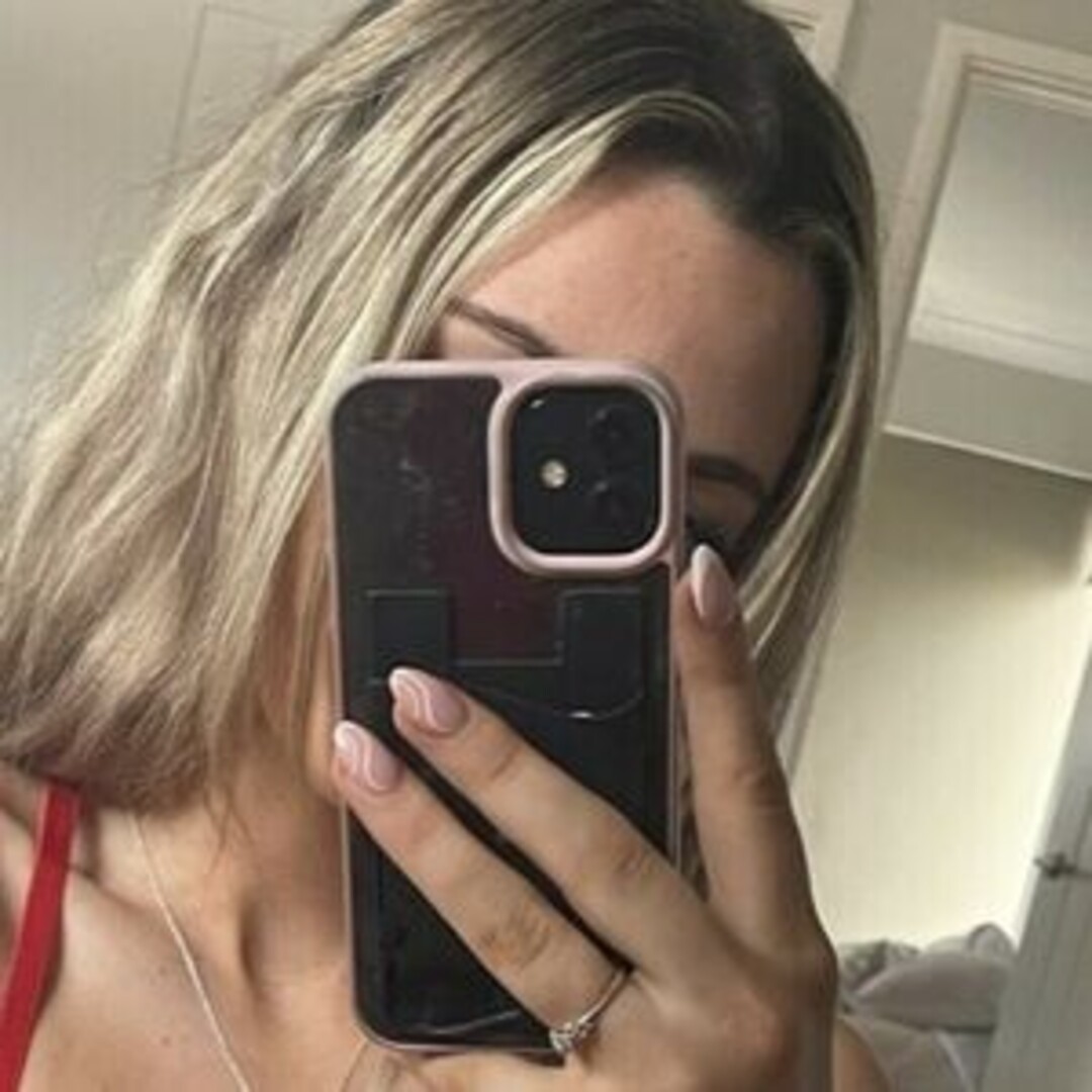 elliexxclusive model pornographic pic