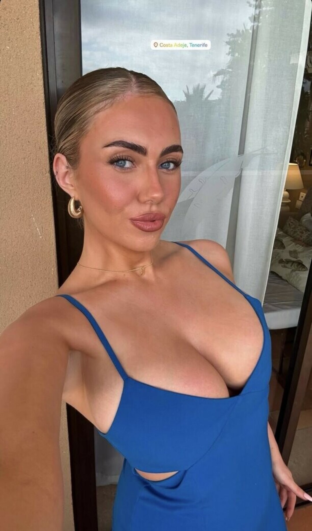 Ellie Williamson nude model photo