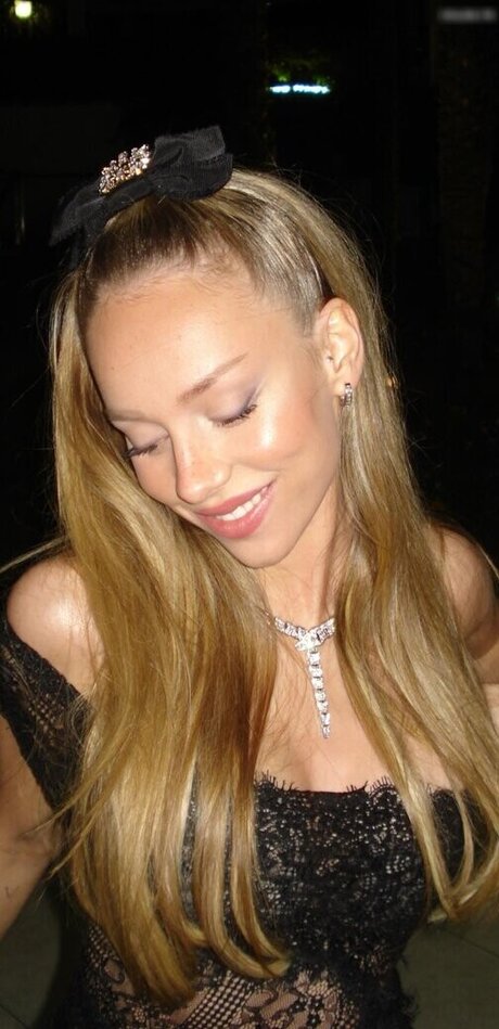 Ester Exp sito pornstar nudes photo