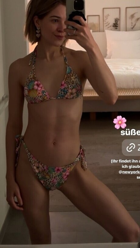 blonde midget onlyfans free xxx pic