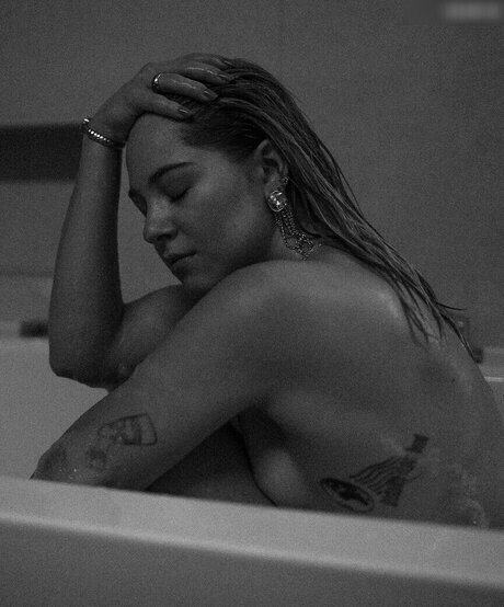 british milf onlyfans sexy nude images