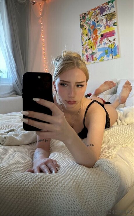 charlottteeee pretty star img