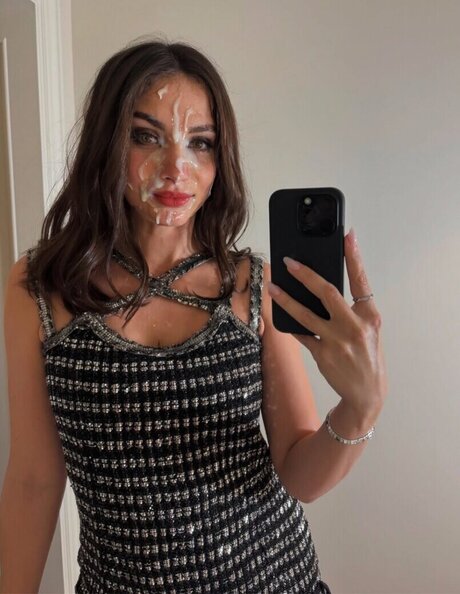 Facialize Me porn star picture