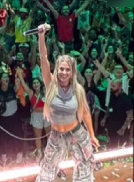 Isi Gl ck pretty star pictures