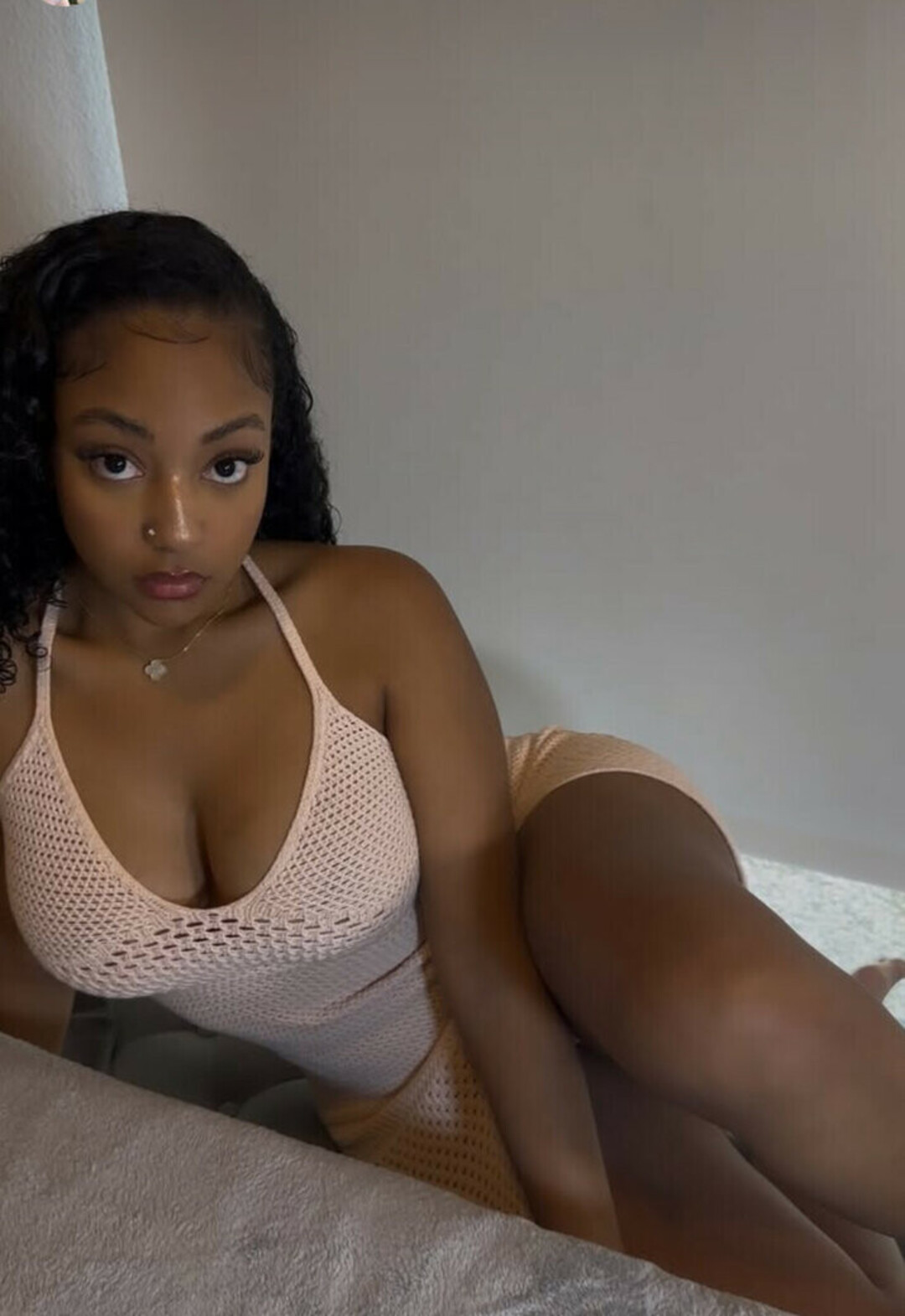 Joialexandri model porn photo