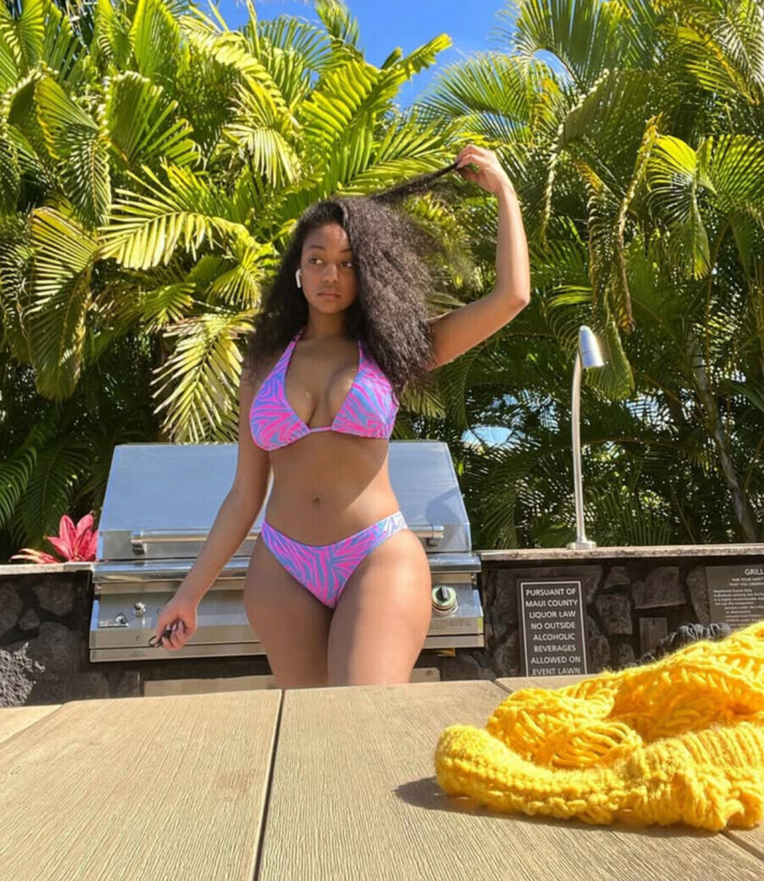 Joialexandri star sexy photos