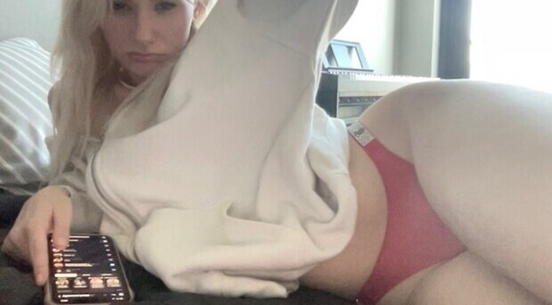 Elissa Beck pornographic actress photo