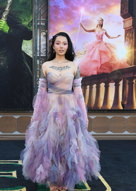 Bella Poarch pretty model gallery