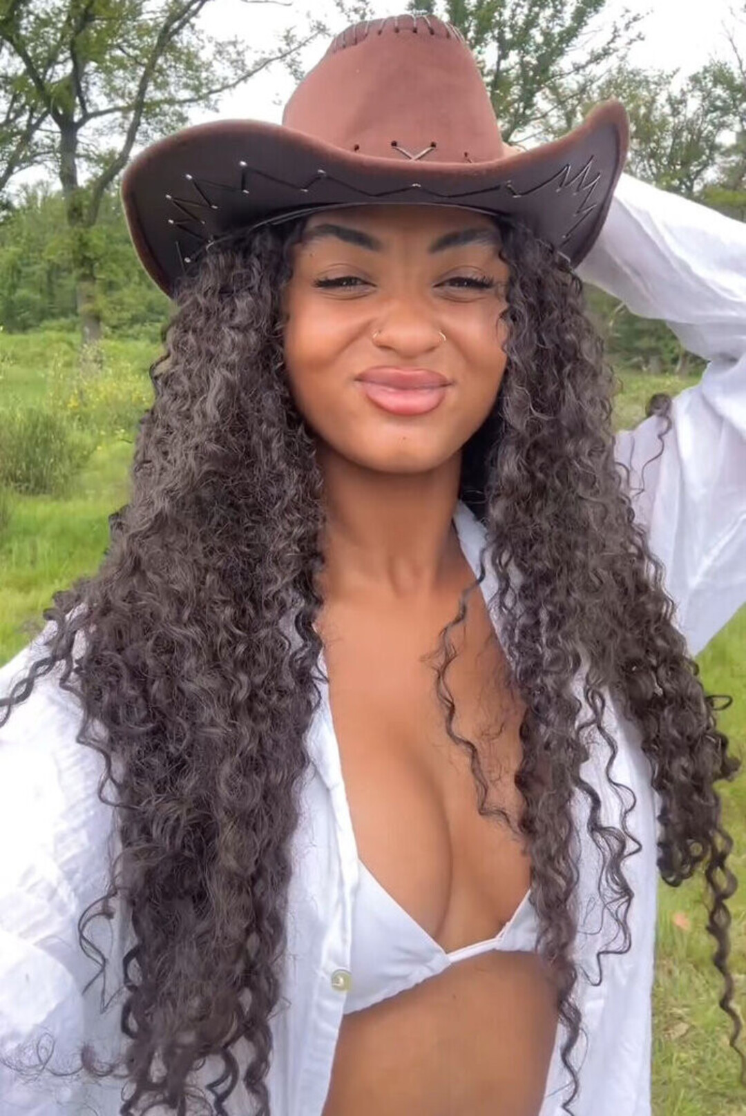 Shaggy Baggy nudes actress image