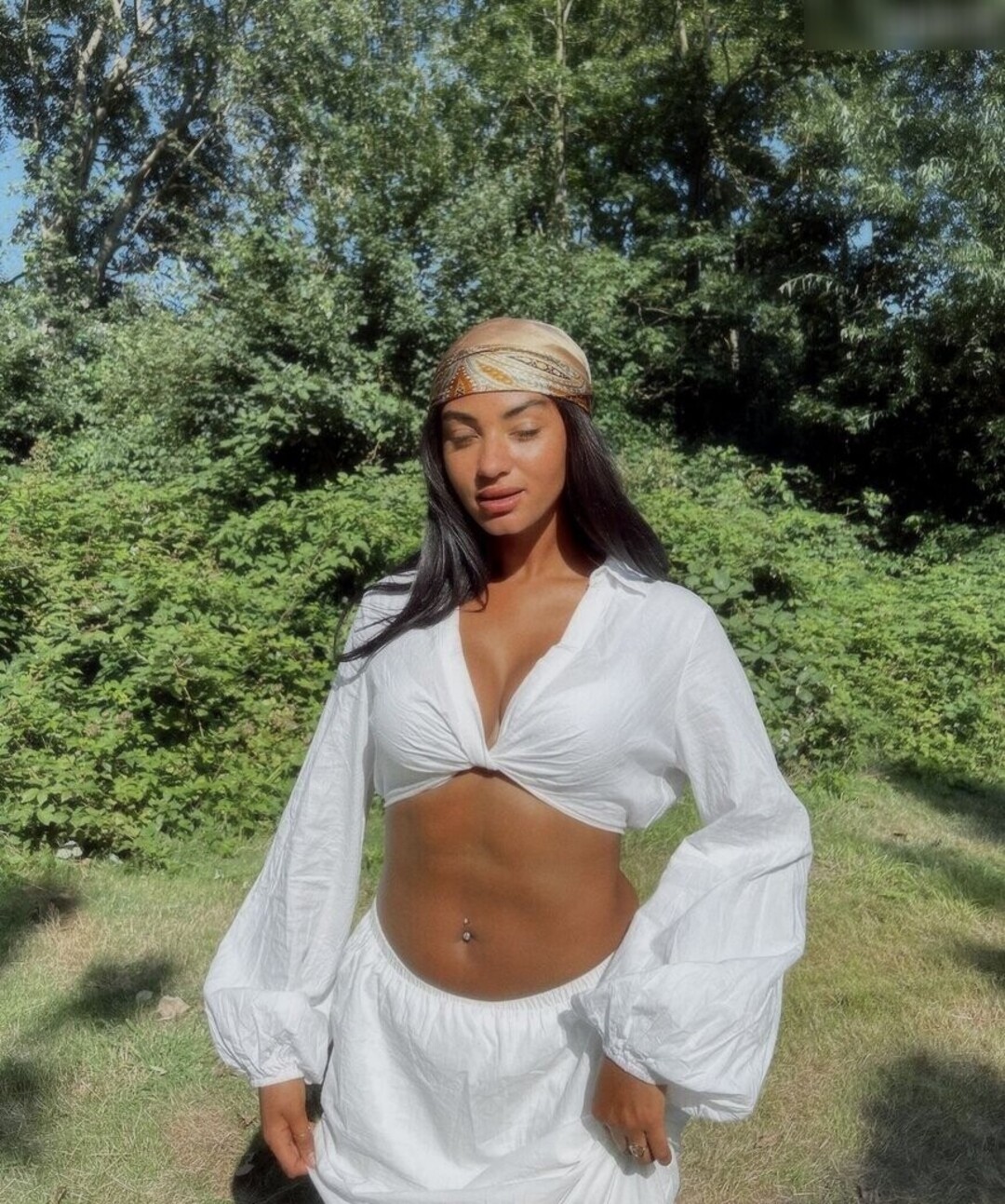 Shaggy Baggy xxx model images
