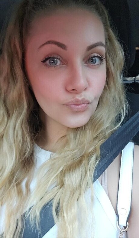 tall milf onlyfans erotic photo