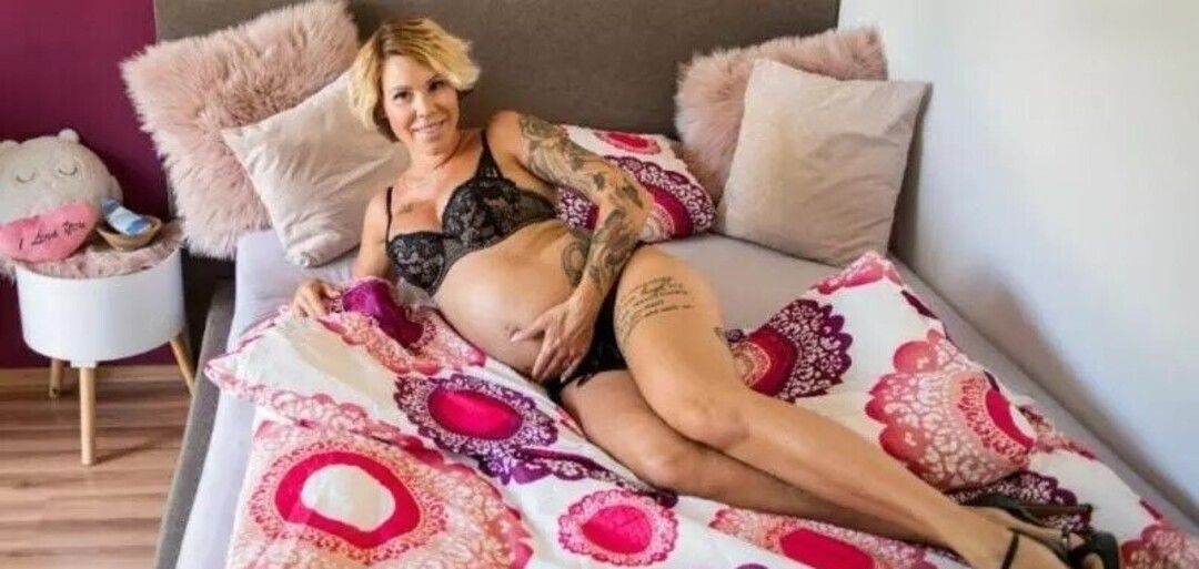 Lara Bergmann naked pornstar picture