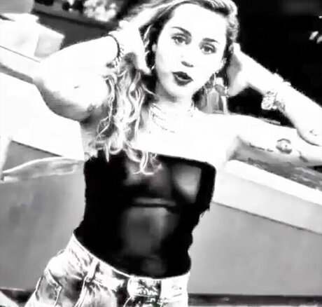 blonde secretary onlyfans hot nude pics