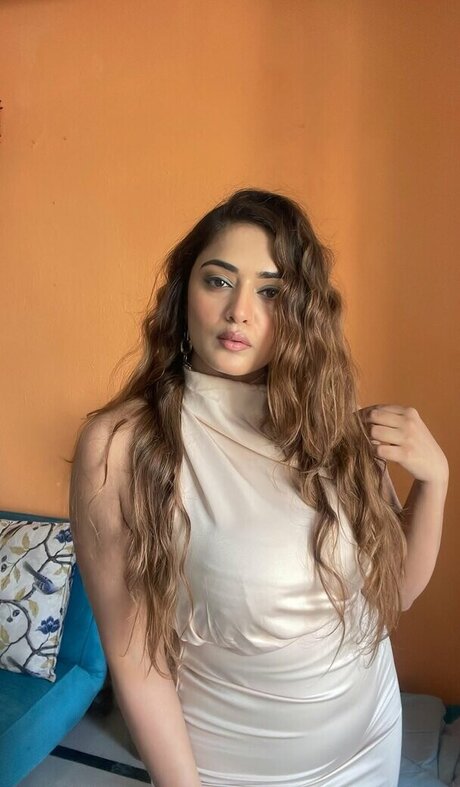 Steffi Cyrill exclusive model pictures