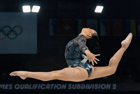 Suni Lee hd pornstar gallery