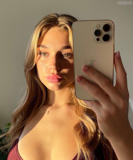 theresaxre art model gallery