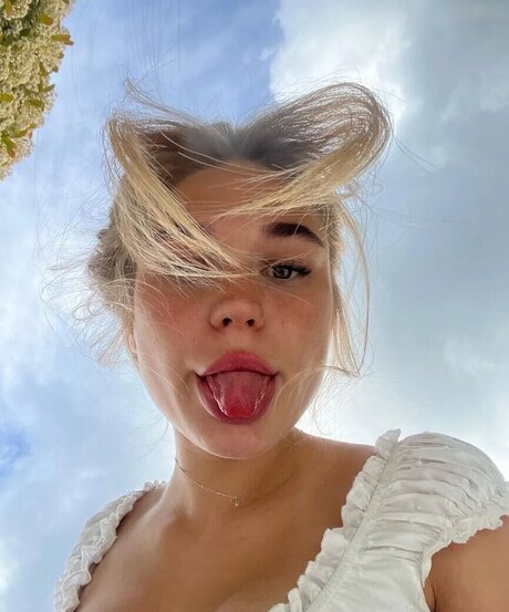 theresaxre star erotic galleries