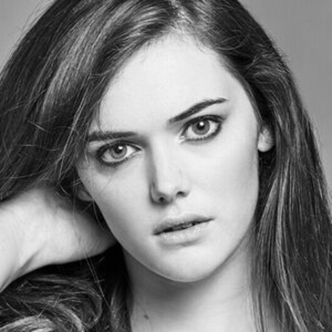 Sophie Thomas hot star images