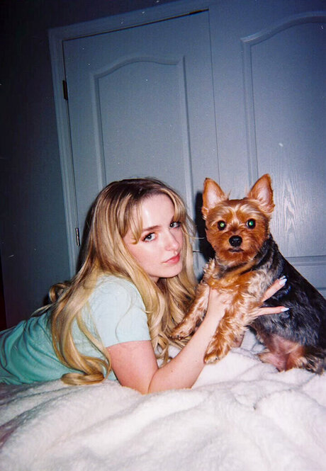 Mckenna Grace star sexy pic