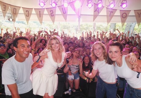 Mckenna Grace star exclusive photos