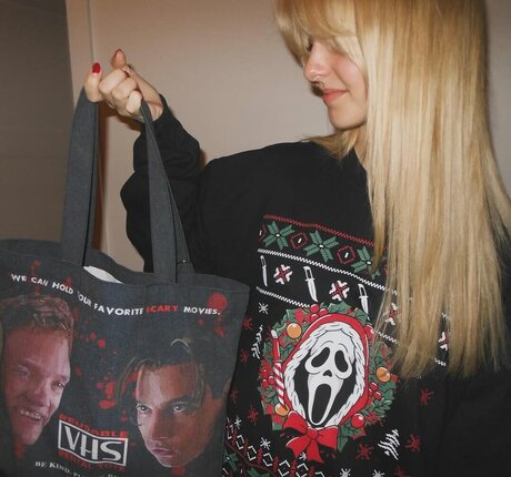 Mckenna Grace star sexy galleries