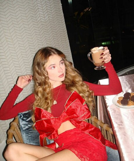 Aly Jade pornographic model pictures