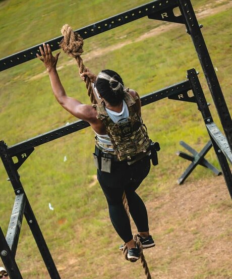 Tulsi Gabbard pretty star picture