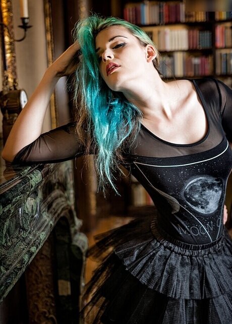 Chaos Isi model beautiful image