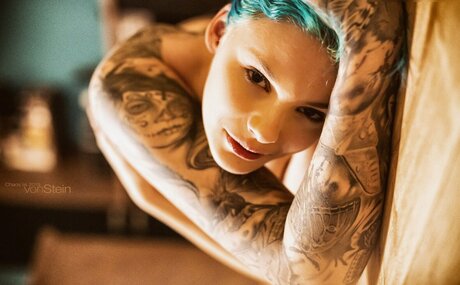 Chaos Isi xxx star gallery