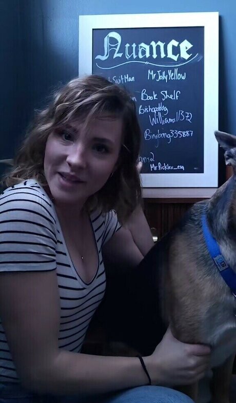 Notsoerudite model free pic