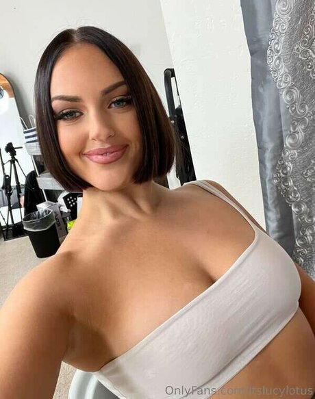 Lucy Lotus pornstar free pics