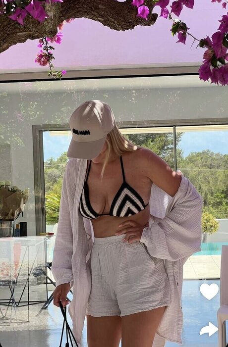 Dagi Bee xxx actress photos