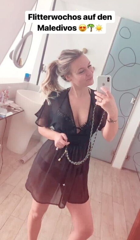 asian hairy onlyfans naked pic