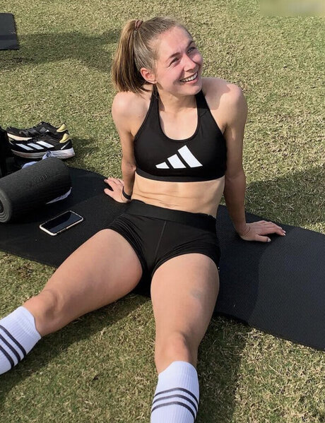 Gina L ckenkemper art star gallery