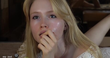 BestBlondiiecb model best picture