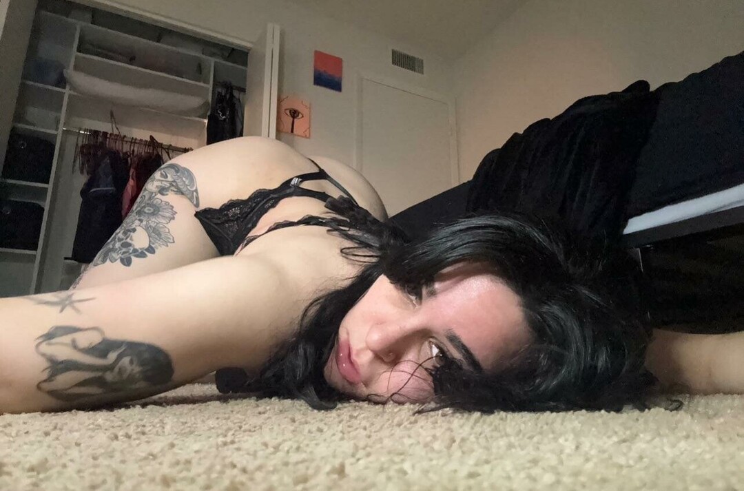 Chloe Belle erotic actress images