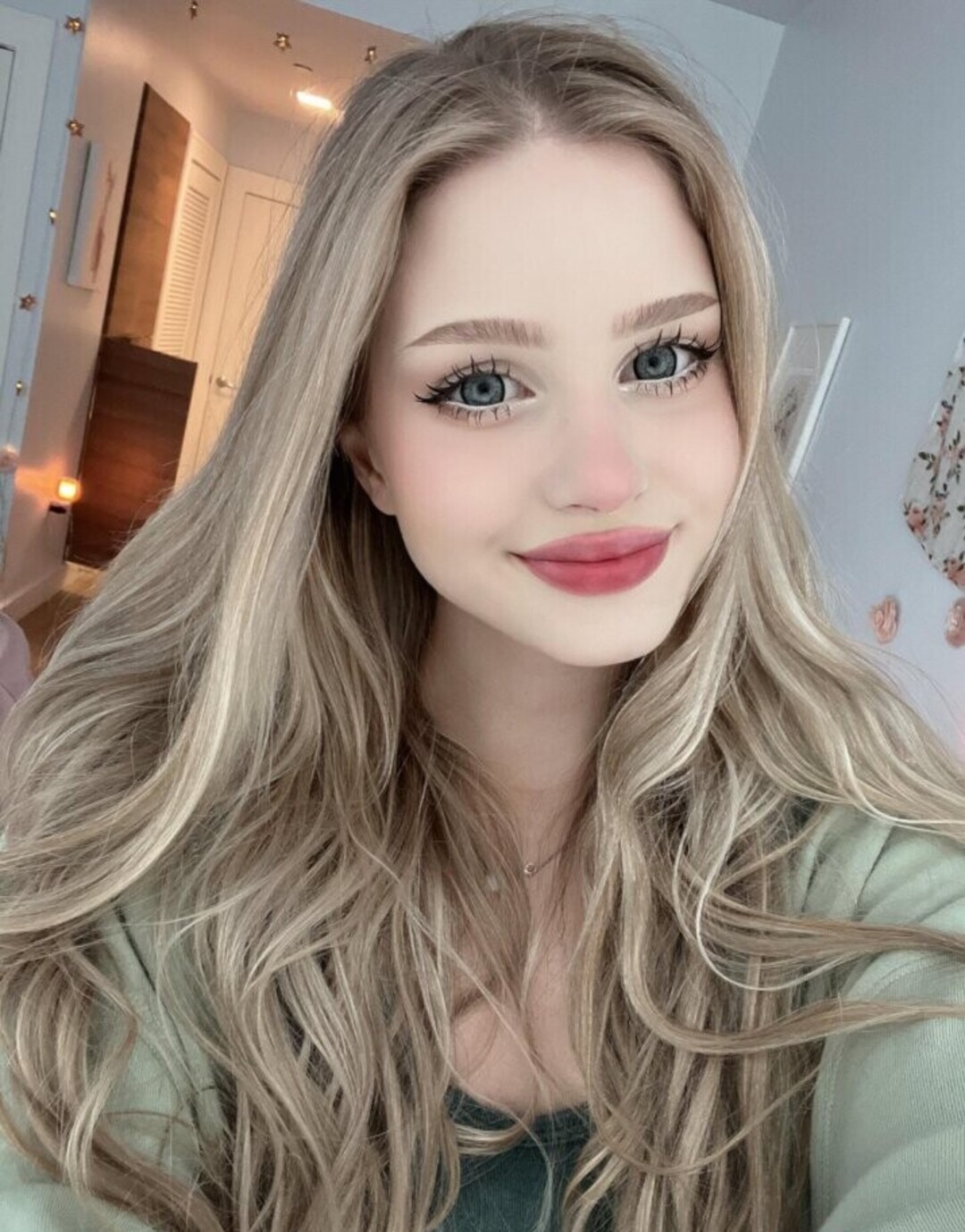 Ambieanne pornographic model archive