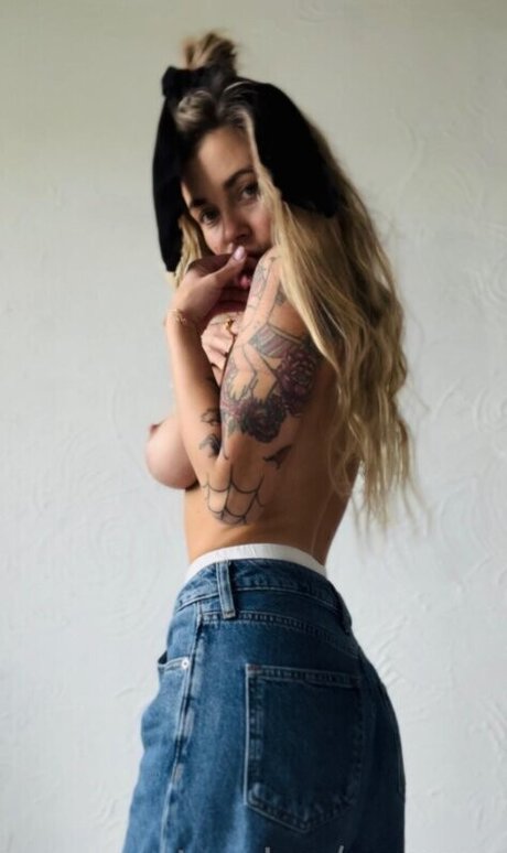 SonyaMO pornstar high quality galleries