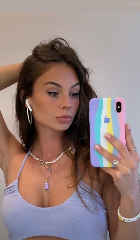 Celina Schacht pretty actress photo