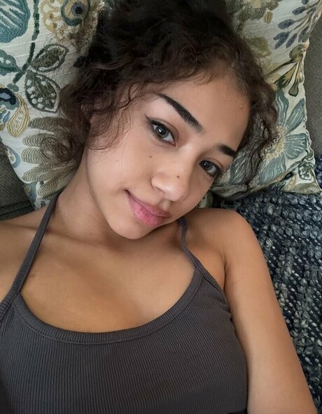 atoviah top profile image