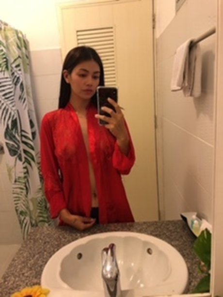 Cardi phan model gallery