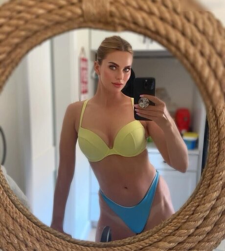 hijabi onlyfans free nude image