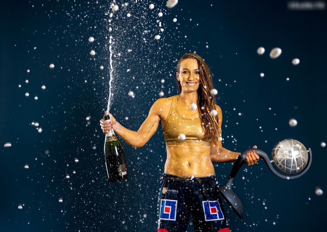 busty onlyfans hot sexy pic