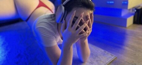 khloematta model nude images